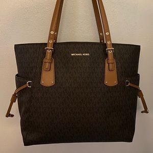 Michael Kors Signature Tote